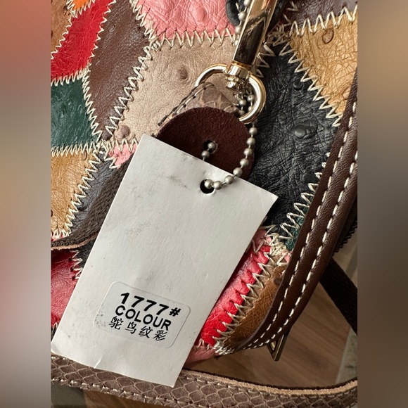 Super Cute colorful Purse 👛 - Picture 9 of 16